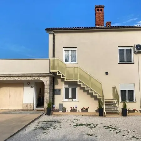 Jozephine 1 By Guide بولا