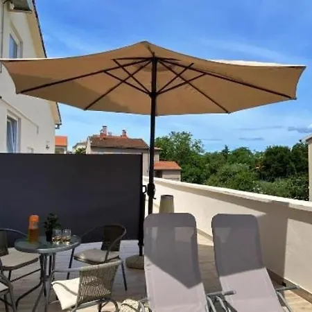 Jozephine 1 By Guide